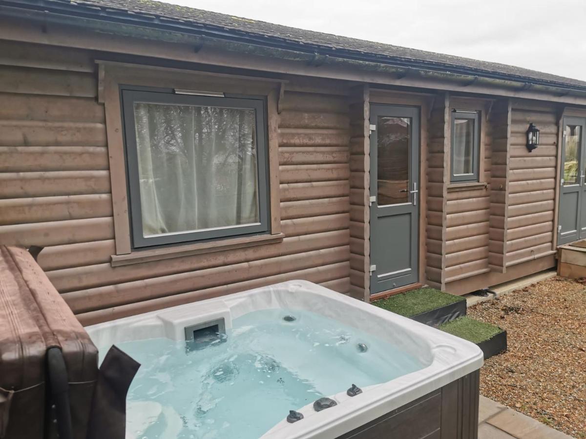 Chestnut Meadow Country Park Villa Sidley Exterior photo
