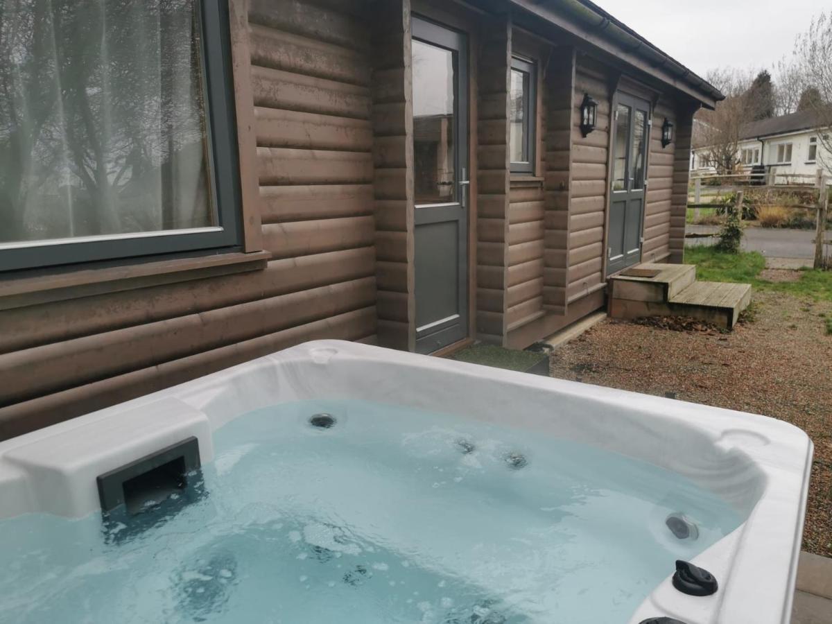 Chestnut Meadow Country Park Villa Sidley Exterior photo